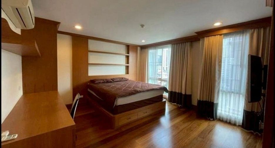 For rent 2 bedrooms condo in Phaya Thai, Bangkok