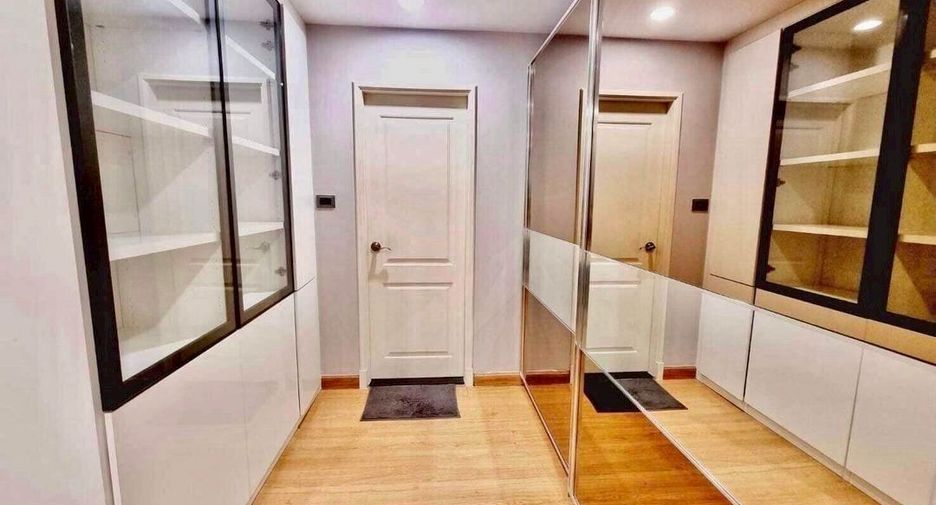 For rent 1 bed condo in Huai Khwang, Bangkok