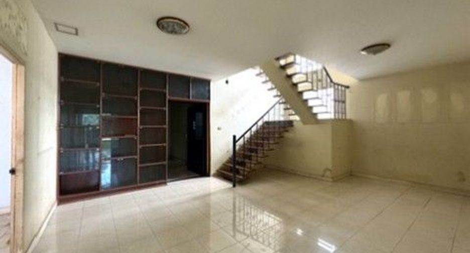 For sale 1 bed warehouse in Prachantakham, Prachin Buri
