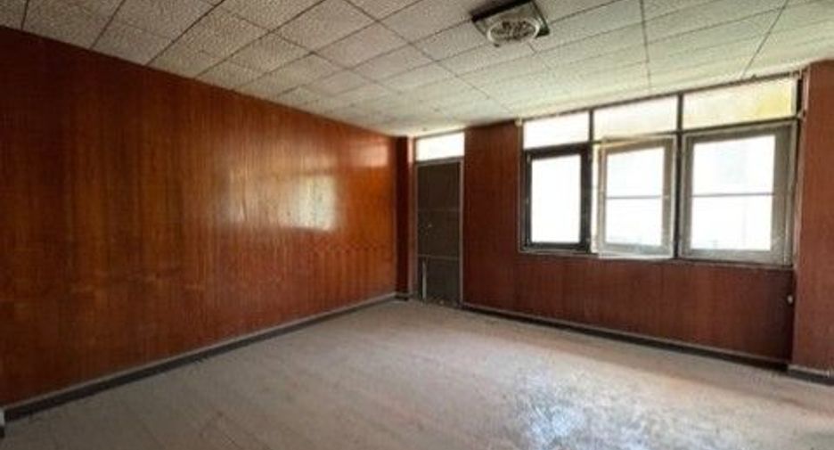 For sale 1 bed retail Space in Prachantakham, Prachin Buri
