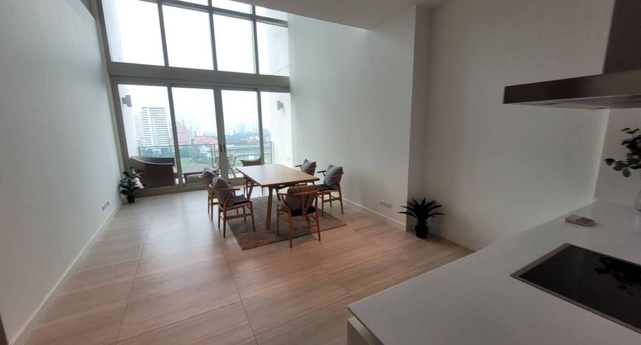Condo en alquiler de 2 habitaciones en Pathum Wan, Bangkok