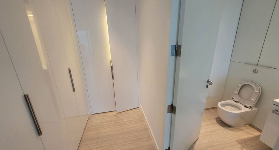Condo en alquiler de 2 habitaciones en Pathum Wan, Bangkok