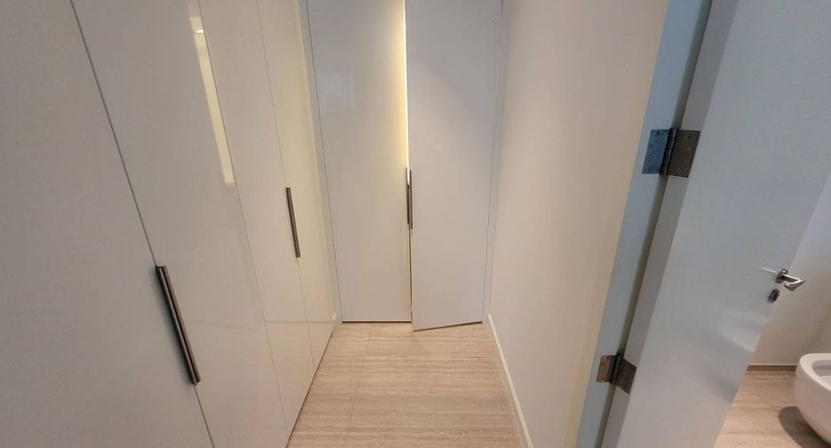 Condo en alquiler de 2 habitaciones en Pathum Wan, Bangkok