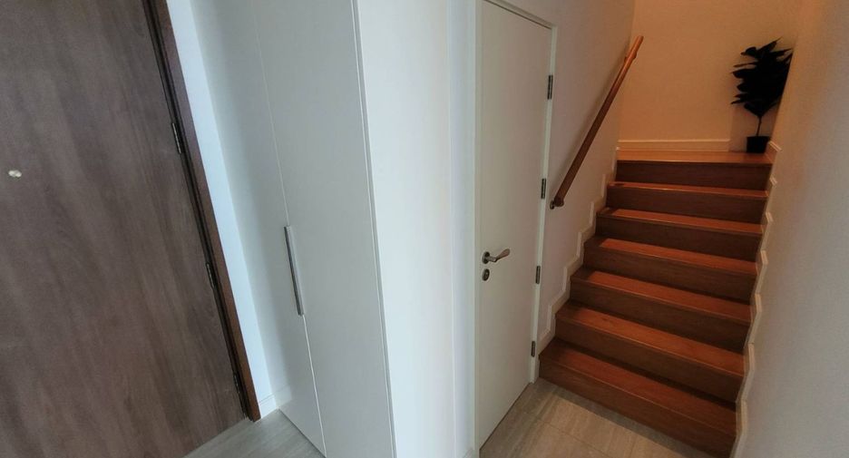 Condo en alquiler de 2 habitaciones en Pathum Wan, Bangkok