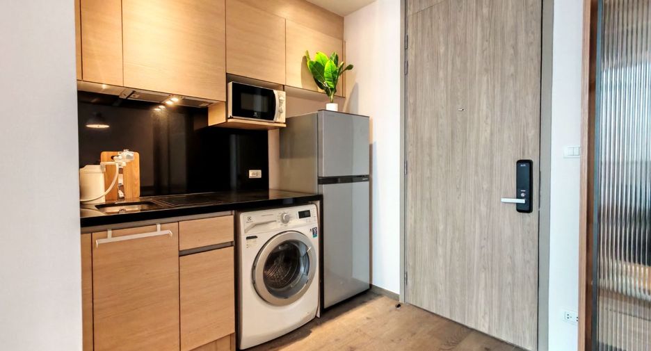For sale 1 bed condo in Khlong Toei, Bangkok