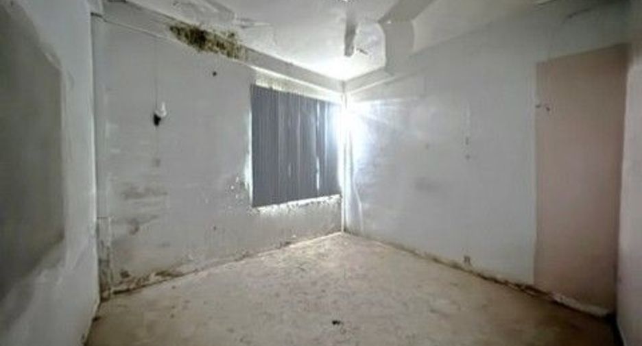 For sale 1 bed retail Space in Khao Khitchakut, Chanthaburi