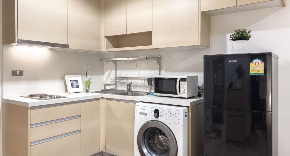 For rent and for sale 1 bed condo in Watthana, Bangkok