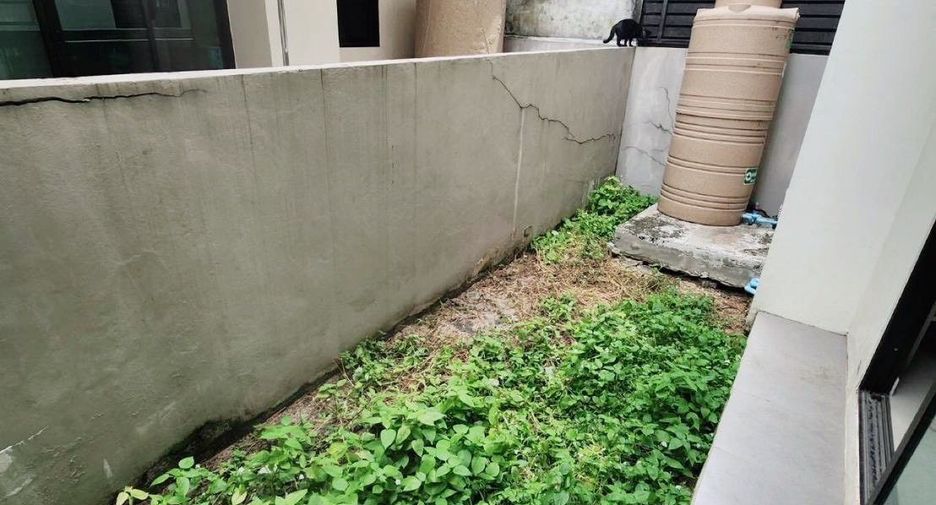À vendre 2 chambres maison de ville à Bang Kruai, Nonthaburi