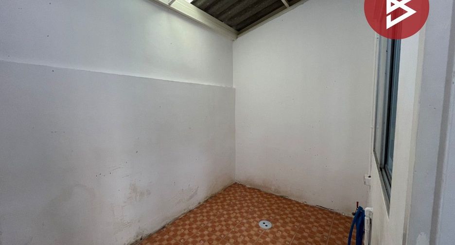 For sale 3 bedrooms townhouse in Thung Khru, Bangkok