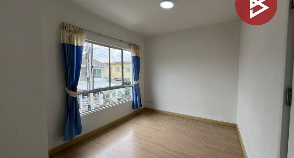 For sale 3 bedrooms townhouse in Thung Khru, Bangkok