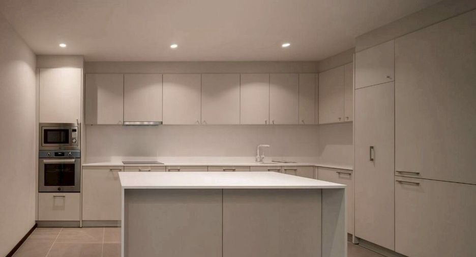 For sale 2 bedrooms condo in Watthana, Bangkok