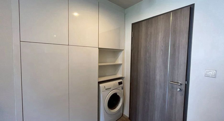 For sale 1 bed condo in Khlong Toei, Bangkok