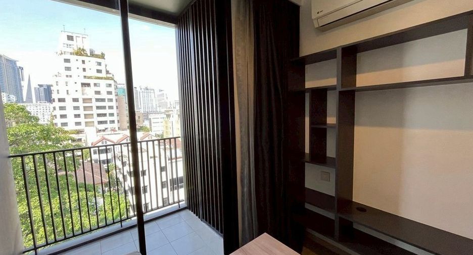 For sale 1 bed condo in Khlong Toei, Bangkok