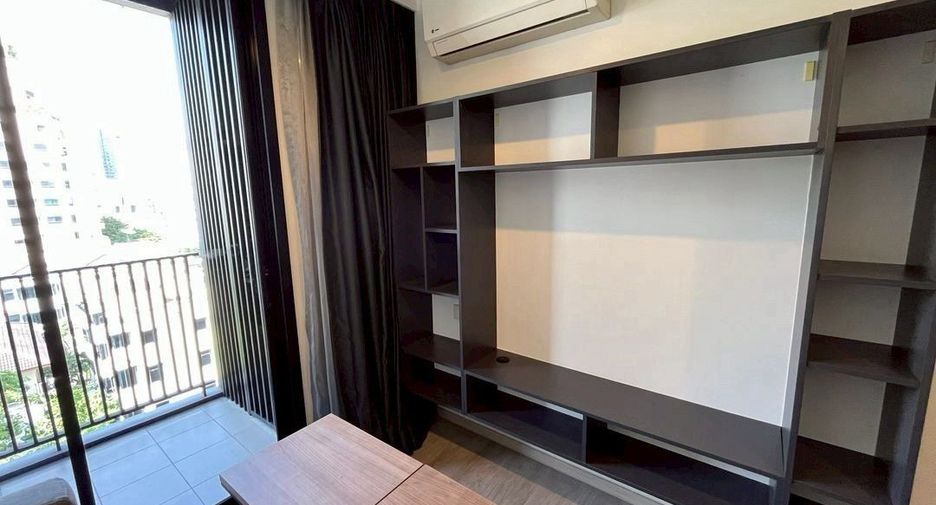 For sale 1 bed condo in Khlong Toei, Bangkok