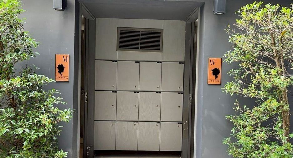 For sale 1 bed condo in Khlong Toei, Bangkok