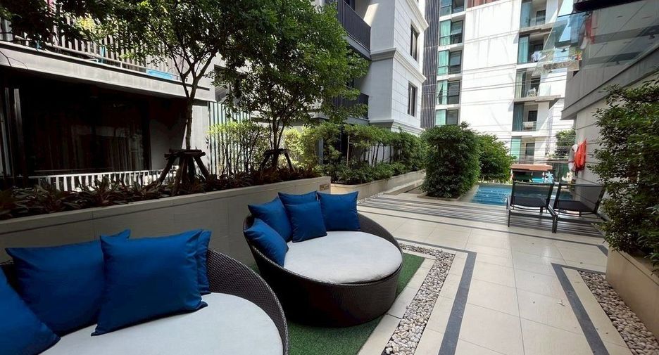 For sale 1 bed condo in Khlong Toei, Bangkok