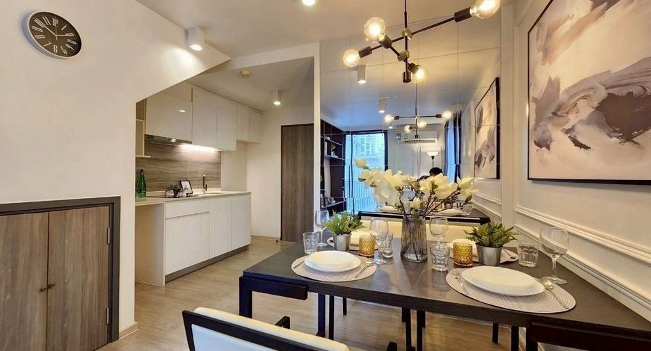 For sale 3 bedrooms condo in Khlong Toei, Bangkok