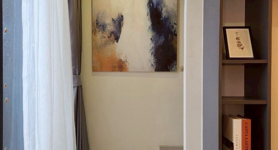 For sale 3 bedrooms condo in Khlong Toei, Bangkok
