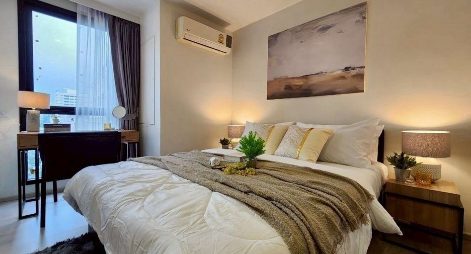 For sale 3 bedrooms condo in Khlong Toei, Bangkok