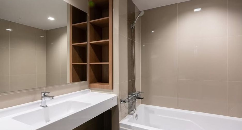 Wohnung zur Miete und zum Kauf mit 1 Zimmer in Phra Khanong, Bangkok