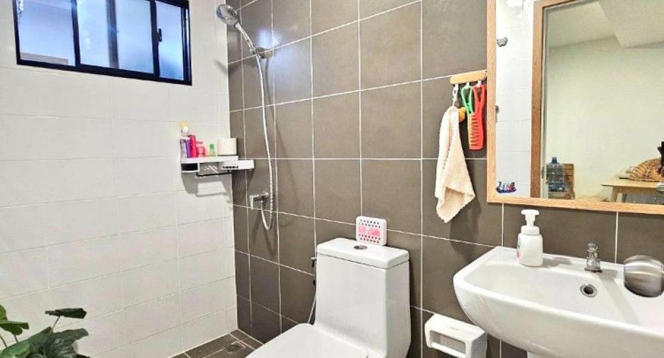 For sale 3 bedrooms townhouse in Bang Phli, Samut Prakan