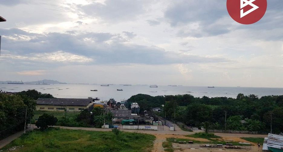 For sale 1 bed condo in Si Racha, Chonburi