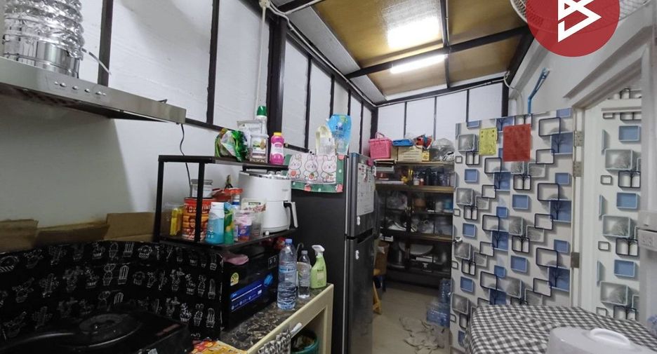 For sale 3 bedrooms townhouse in Mueang Samut Prakan, Samut Prakan