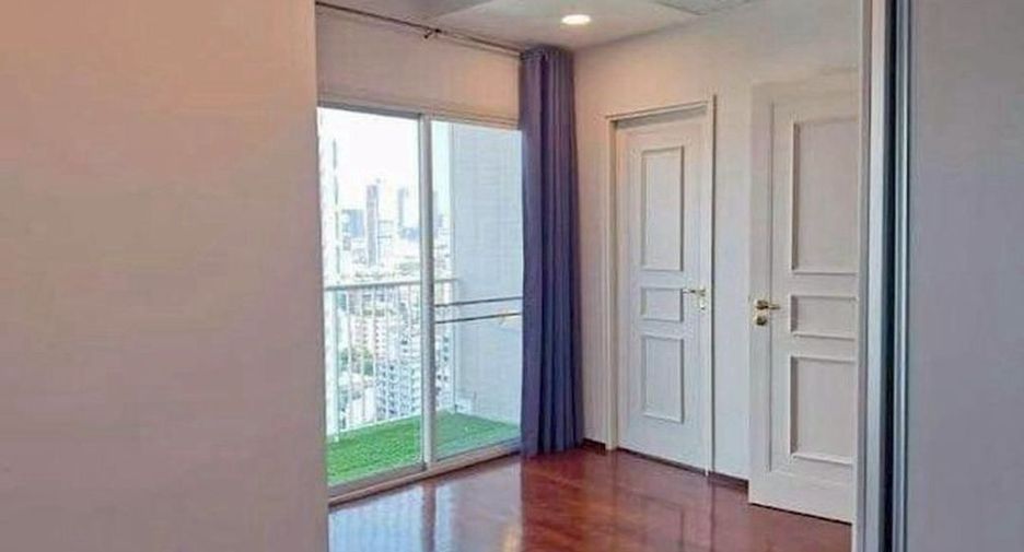 À louer 2 chambres condo à Watthana, Bangkok
