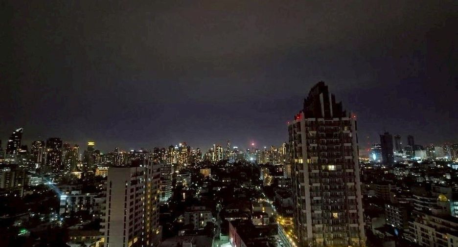 À louer 2 chambres condo à Watthana, Bangkok
