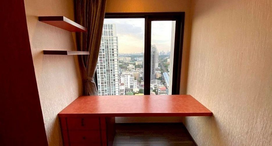 For sale 1 bed condo in Phaya Thai, Bangkok