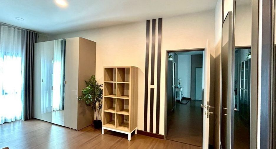 For rent and for sale 4 bedrooms house in Bang Phli, Samut Prakan