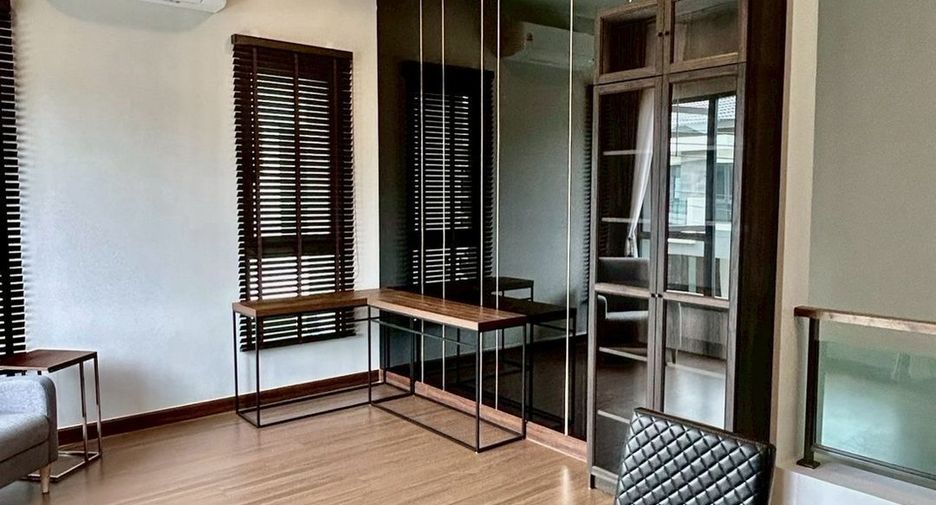 For rent and for sale 4 bedrooms house in Bang Phli, Samut Prakan