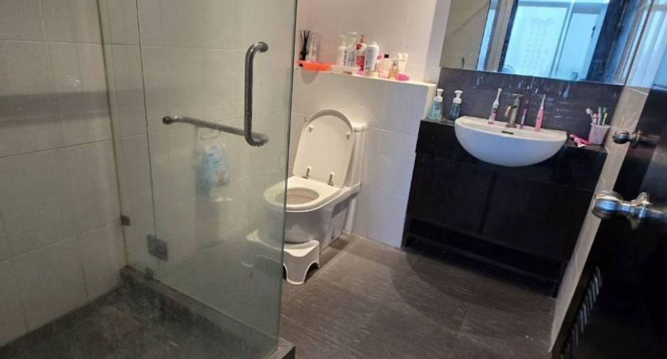 Wohnung zum Kauf mit 3 Zimmer in Watthana, Bangkok