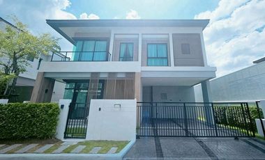 For rent and for sale 4 bedrooms house in Bang Phli, Samut Prakan