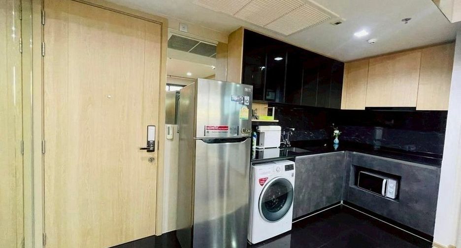 For rent 2 bedrooms condo in Chatuchak, Bangkok