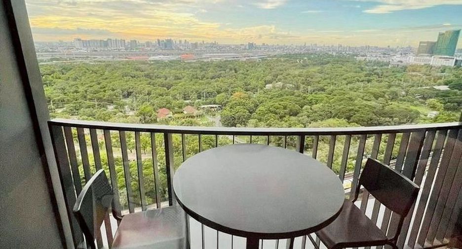 For rent 2 bedrooms condo in Chatuchak, Bangkok