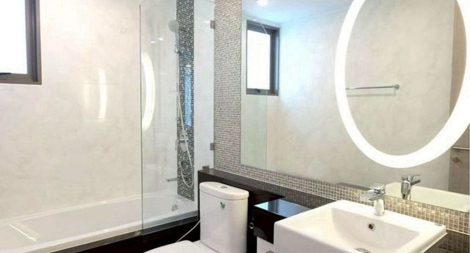 For rent 2 ベッドルーム condo in Watthana, Bangkok