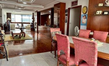 À louer et à vendre 4 chambres condo à Khlong Toei, Bangkok