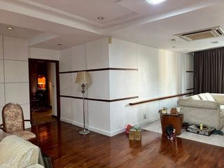 À louer et à vendre 4 chambres condo à Khlong Toei, Bangkok