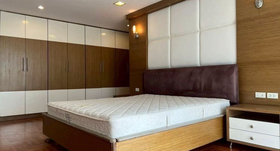 Condo en alquiler de 4 habitaciones en Khlong Toei, Bangkok