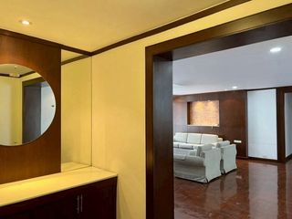 Wohnung zur Miete mit 3 Zimmer in Khlong Toei, Bangkok