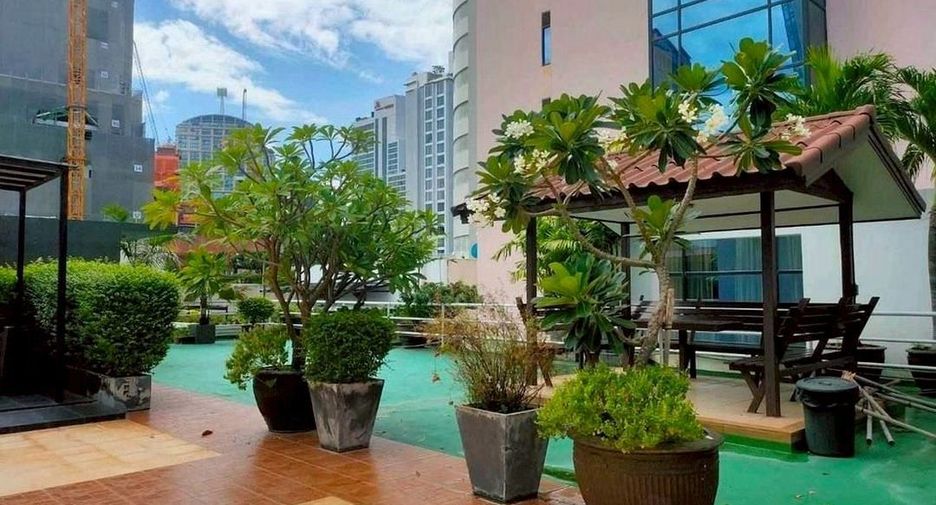 For rent 2 bedrooms condo in Central Pattaya, Pattaya