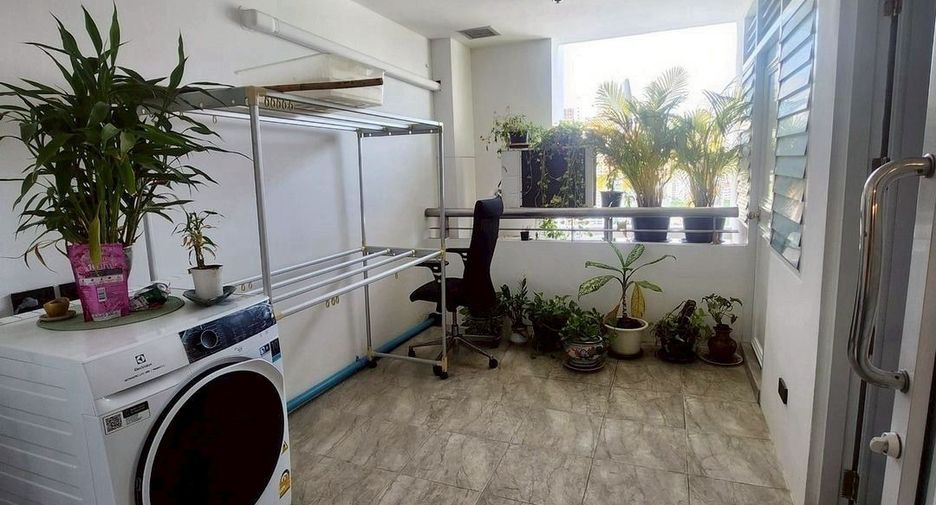 For rent 3 ベッドルーム condo in Watthana, Bangkok