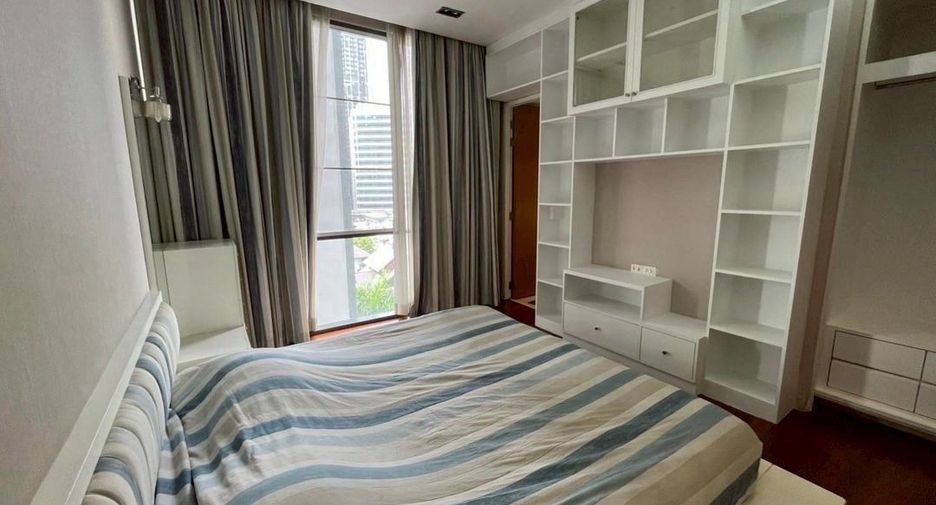 For rent 3 bedrooms condo in Khlong Toei, Bangkok