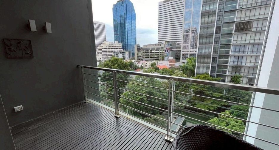 For rent 3 bedrooms condo in Khlong Toei, Bangkok