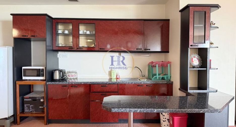 For sale 3 bedrooms condo in North Pattaya, Pattaya