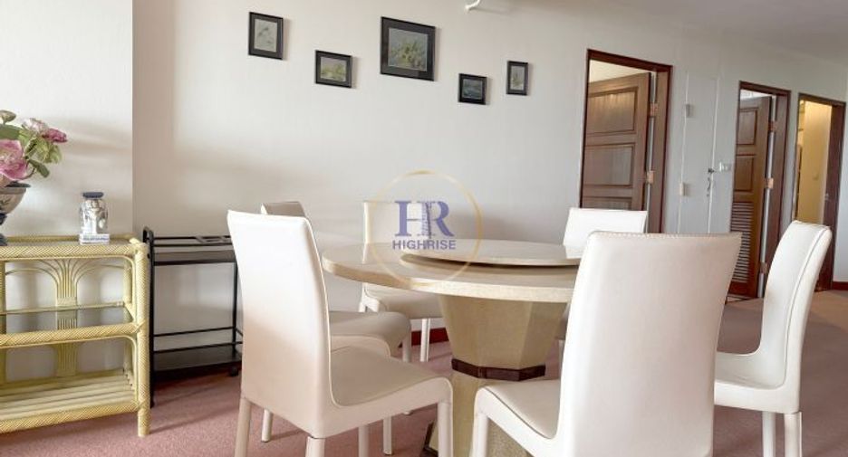 For sale 3 bedrooms condo in North Pattaya, Pattaya