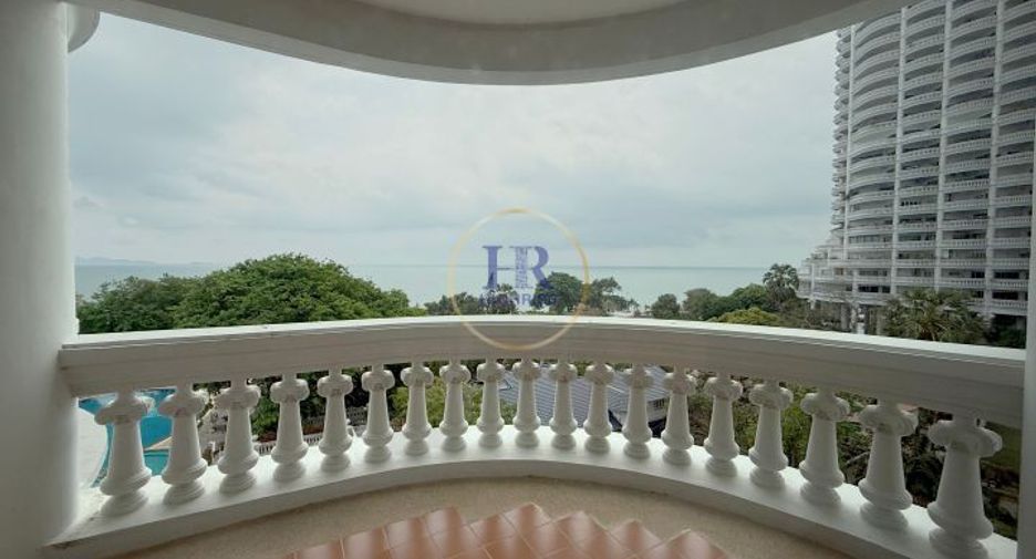 For sale 3 bedrooms condo in North Pattaya, Pattaya