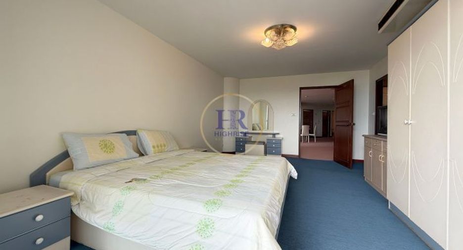 For sale 3 bedrooms condo in North Pattaya, Pattaya
