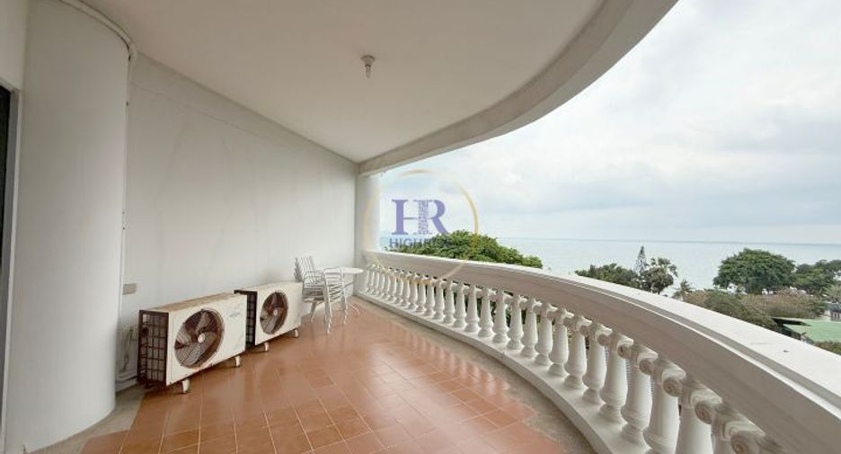 For sale 3 bedrooms condo in North Pattaya, Pattaya